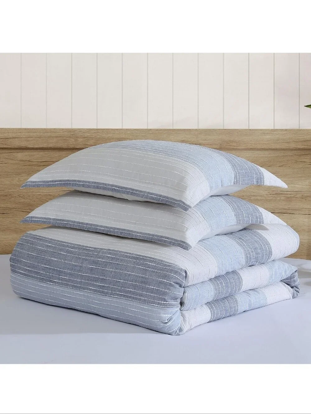 Levtex Home Sand Stripes Blue Full/Queen Comforter Set (90x94in) 2 Pillowcases